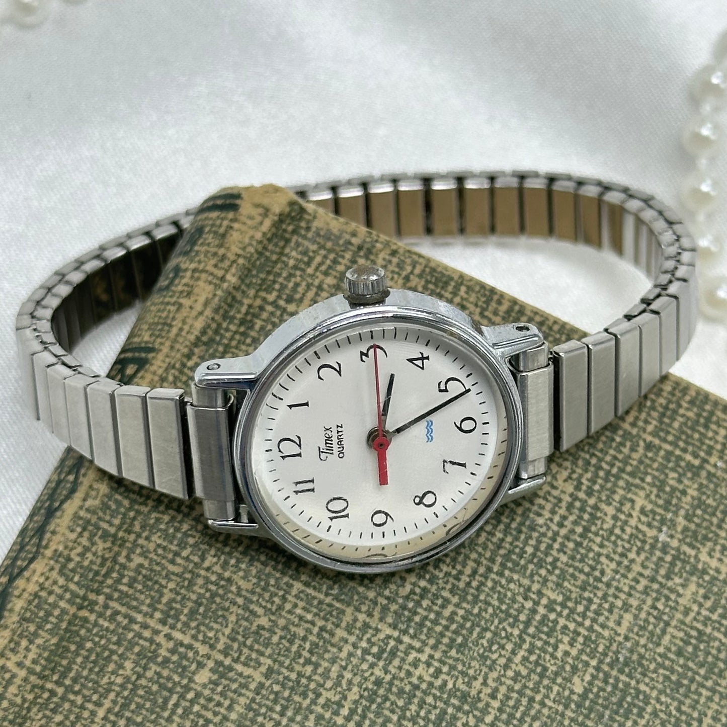 Vintage Round Dial Silver Timex Watch
