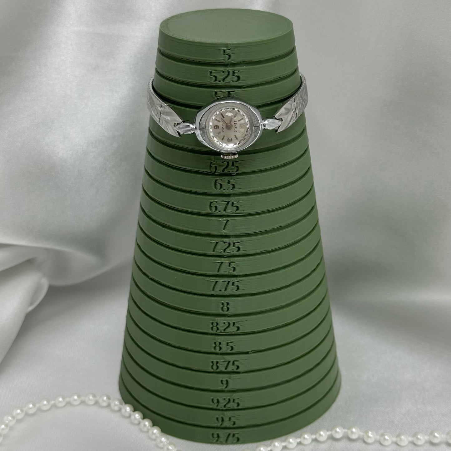 Vintage Art Deco 1950's Benrus Wind-Up Watch with Detailed Band