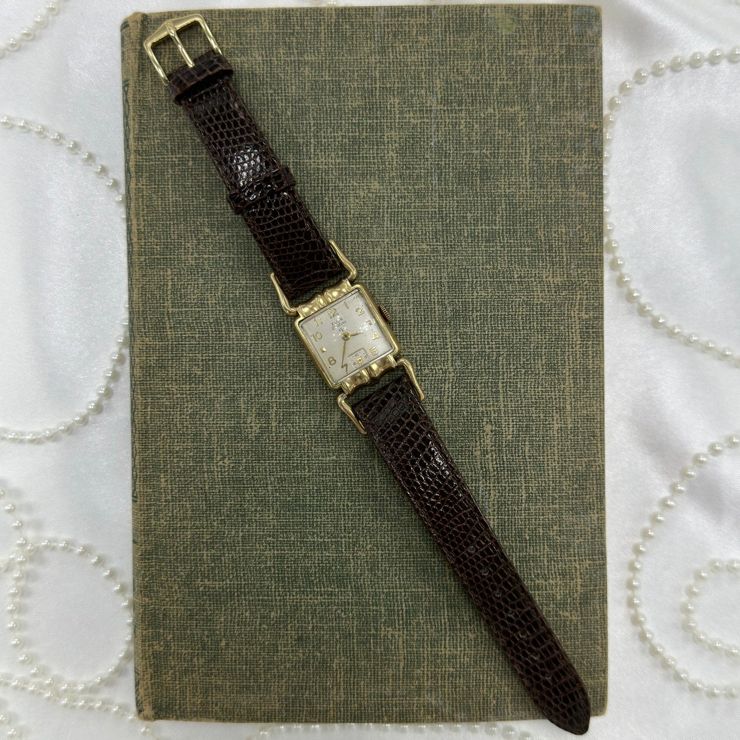 1951 Vintage 10k GF Wind-Up Elgin De Luxe Square Dial Watch