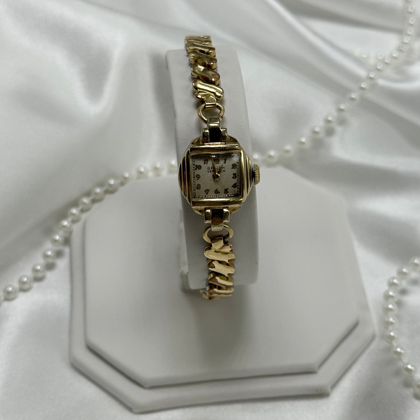 1940's Gold Gruen Wind-Up Square Dial Watch