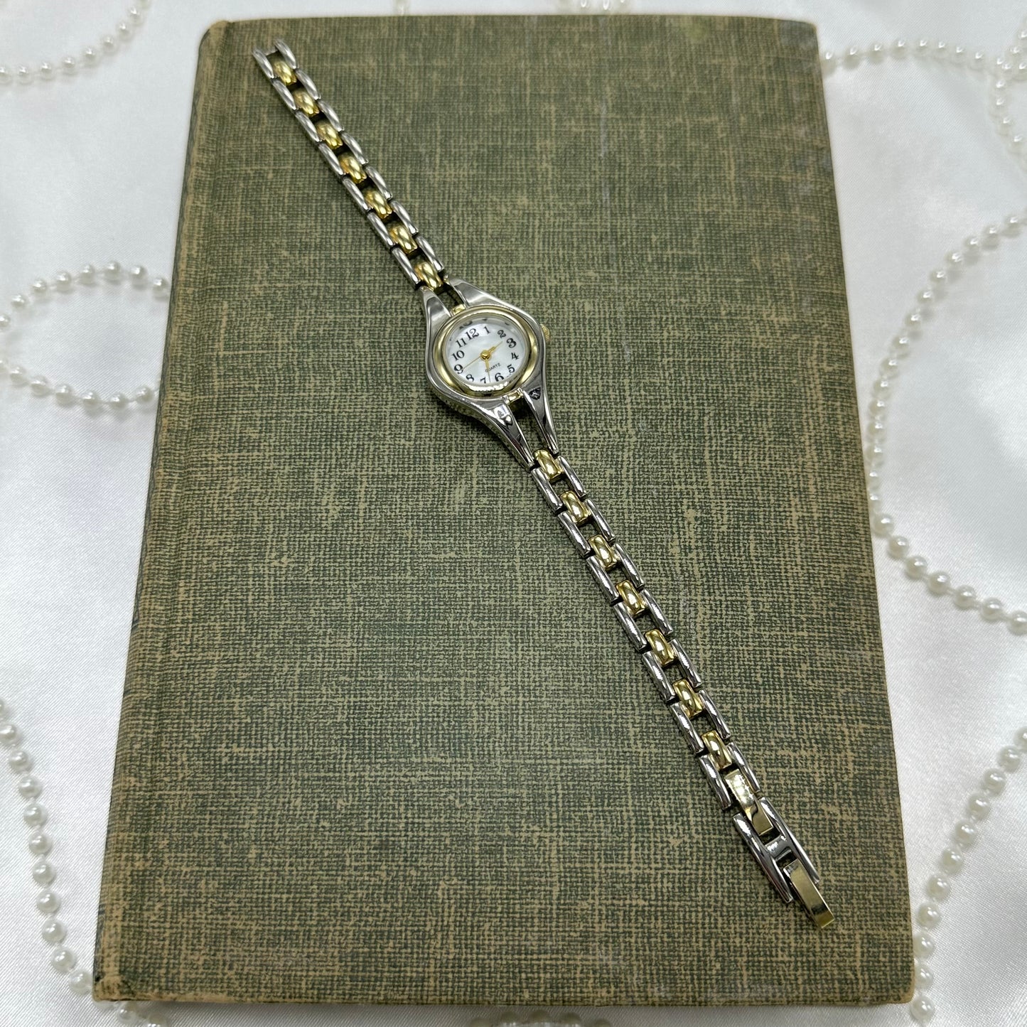 Two-Tone Round Dial Watch with Mother of Pearl Dial