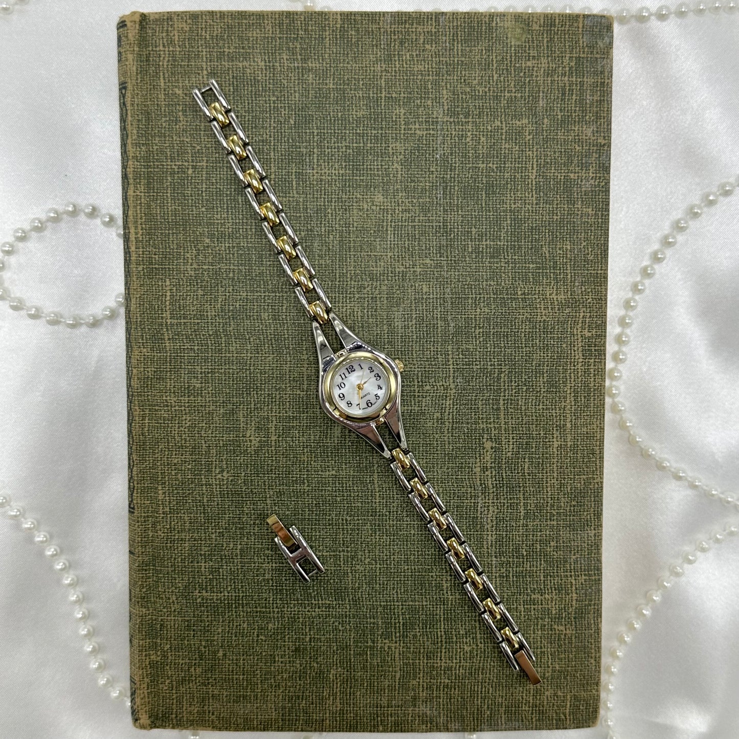 Two-Tone Round Dial Watch with Mother of Pearl Dial