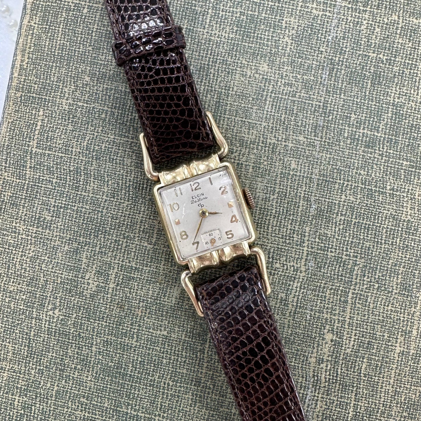 1951 Vintage 10k GF Wind-Up Elgin De Luxe Square Dial Watch