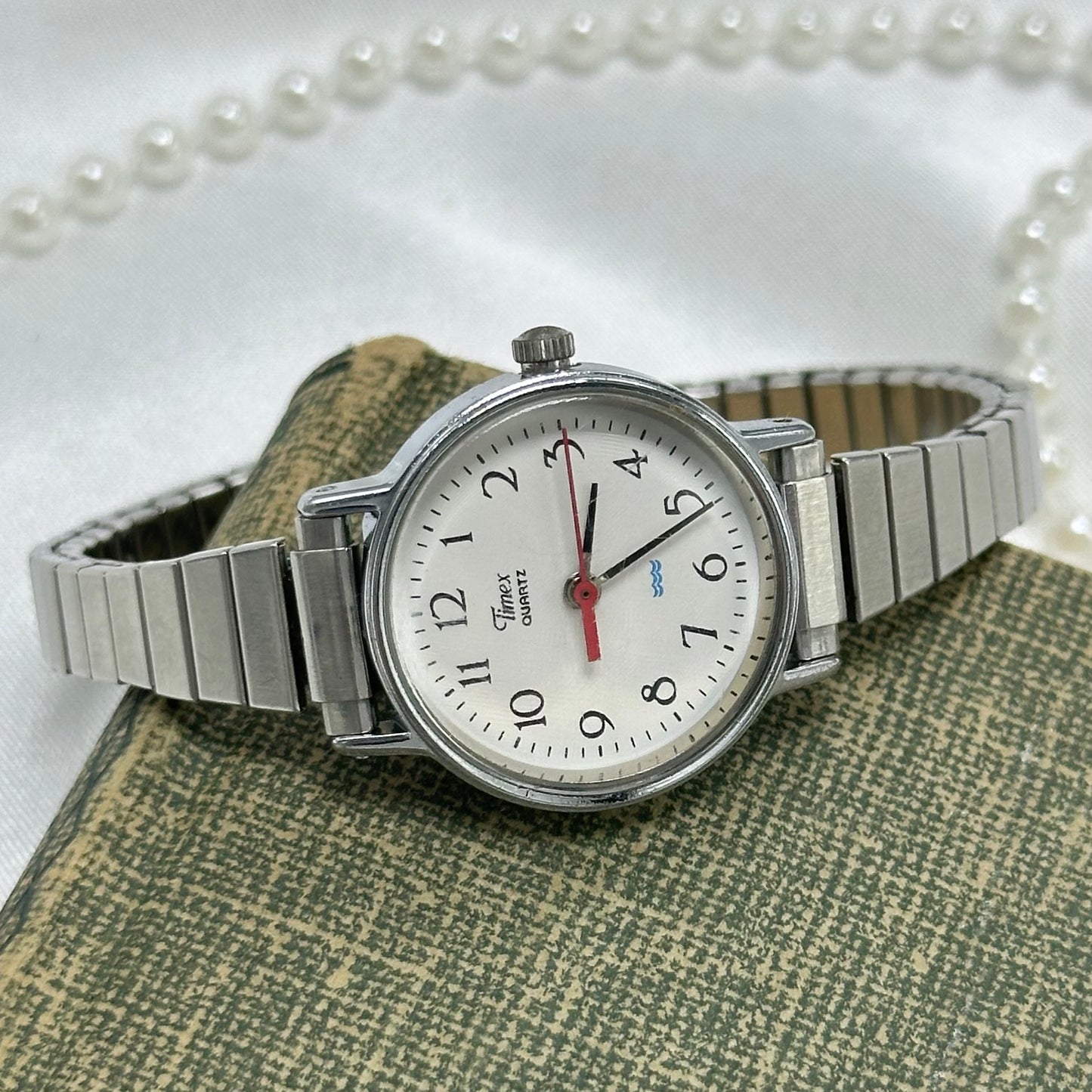 Vintage Round Dial Silver Timex Watch