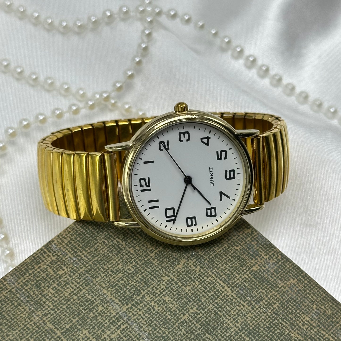 Classic Gold Round Dial Watch