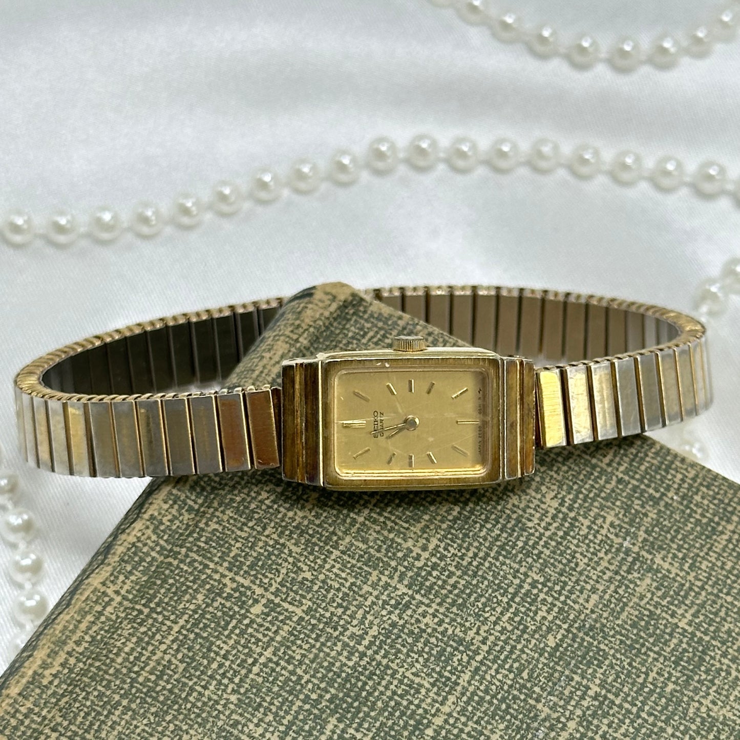 Vintage Gold Rectangle Dial Seiko Watch