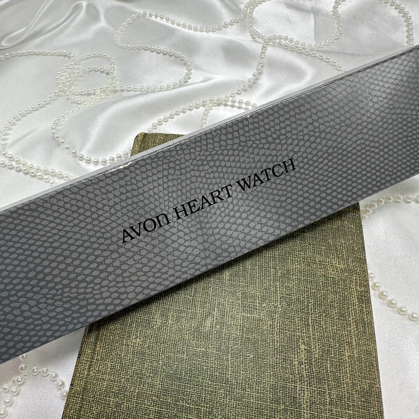 Vintage Avon Gold Heart Watch with Mother of Pearl Dial