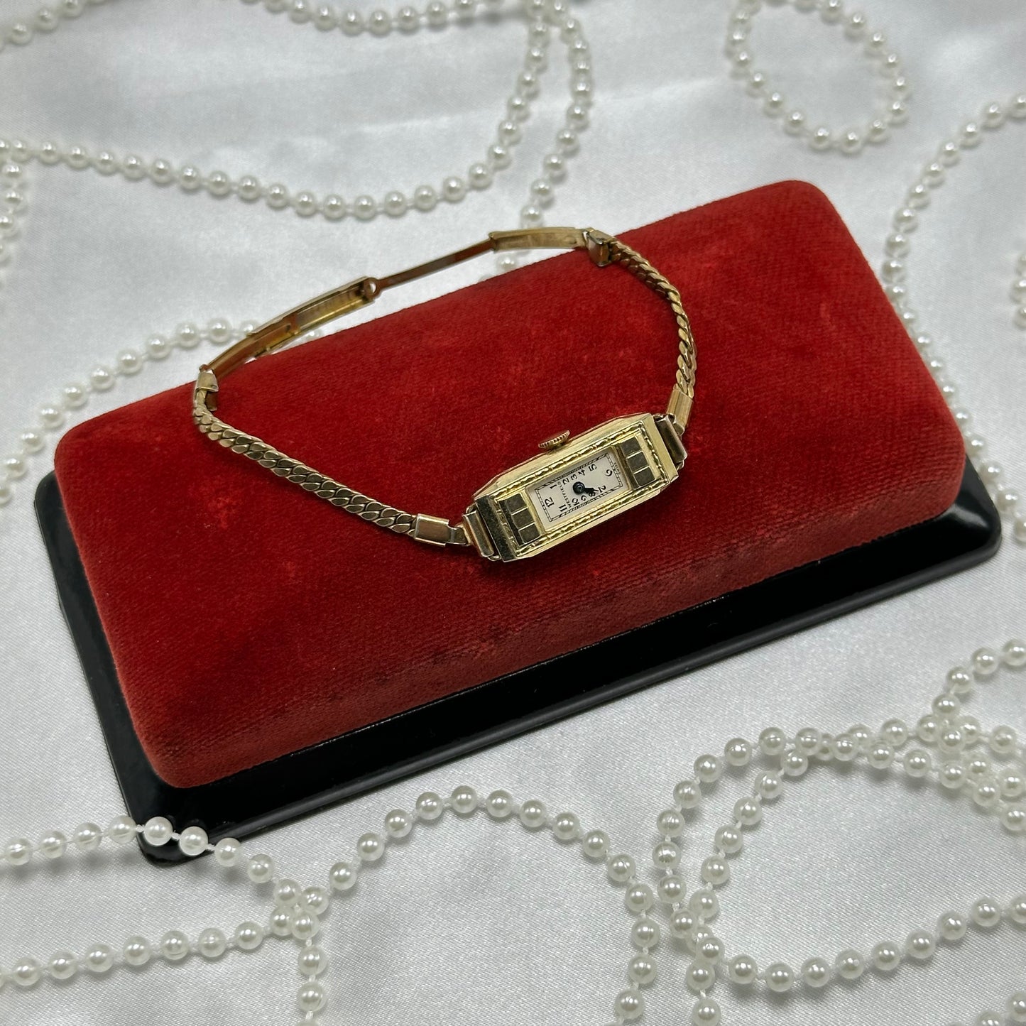 Rare Antique Art Deco Dainty Wind-Up Westfield Watch
