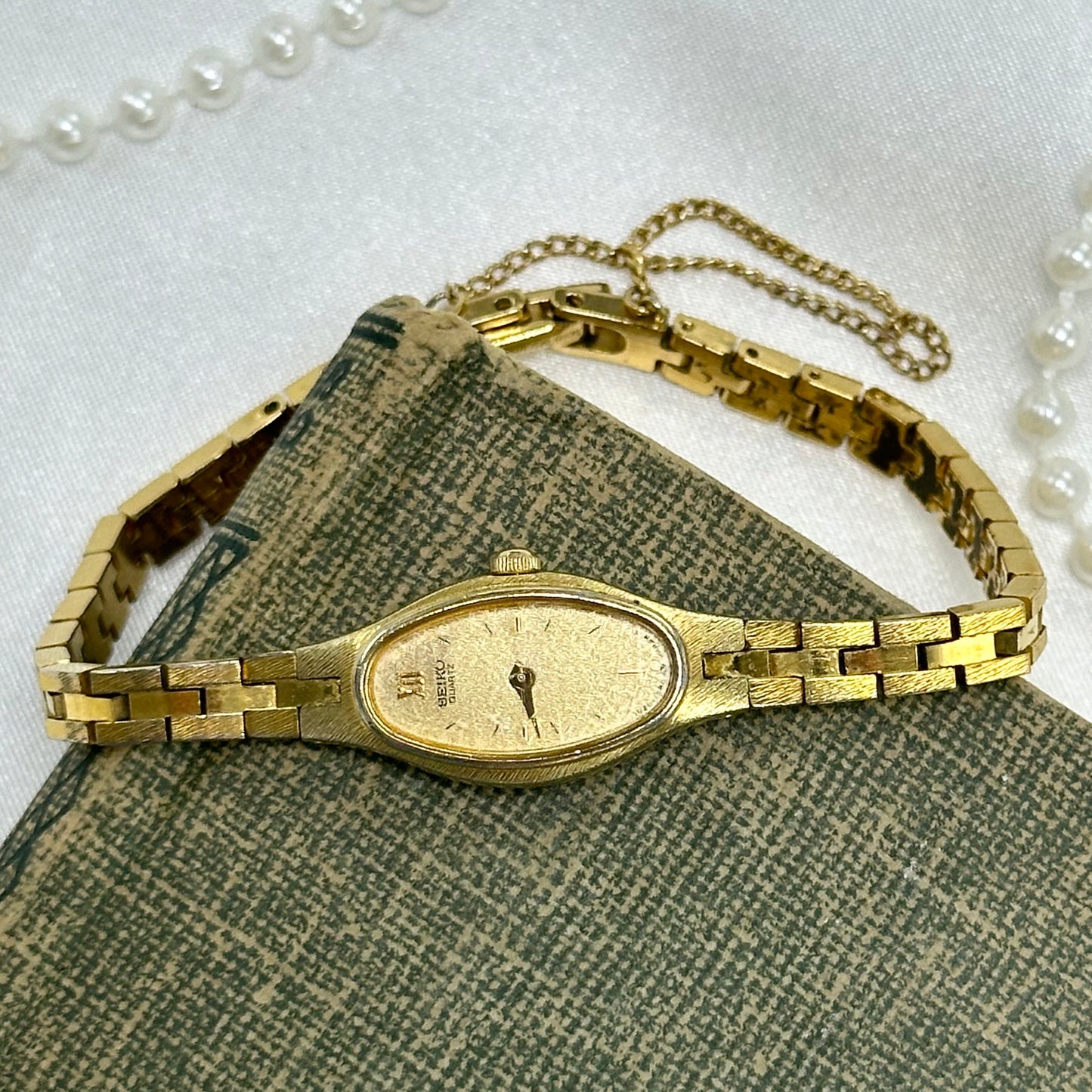 Dainty Oval Dial Seiko Watch