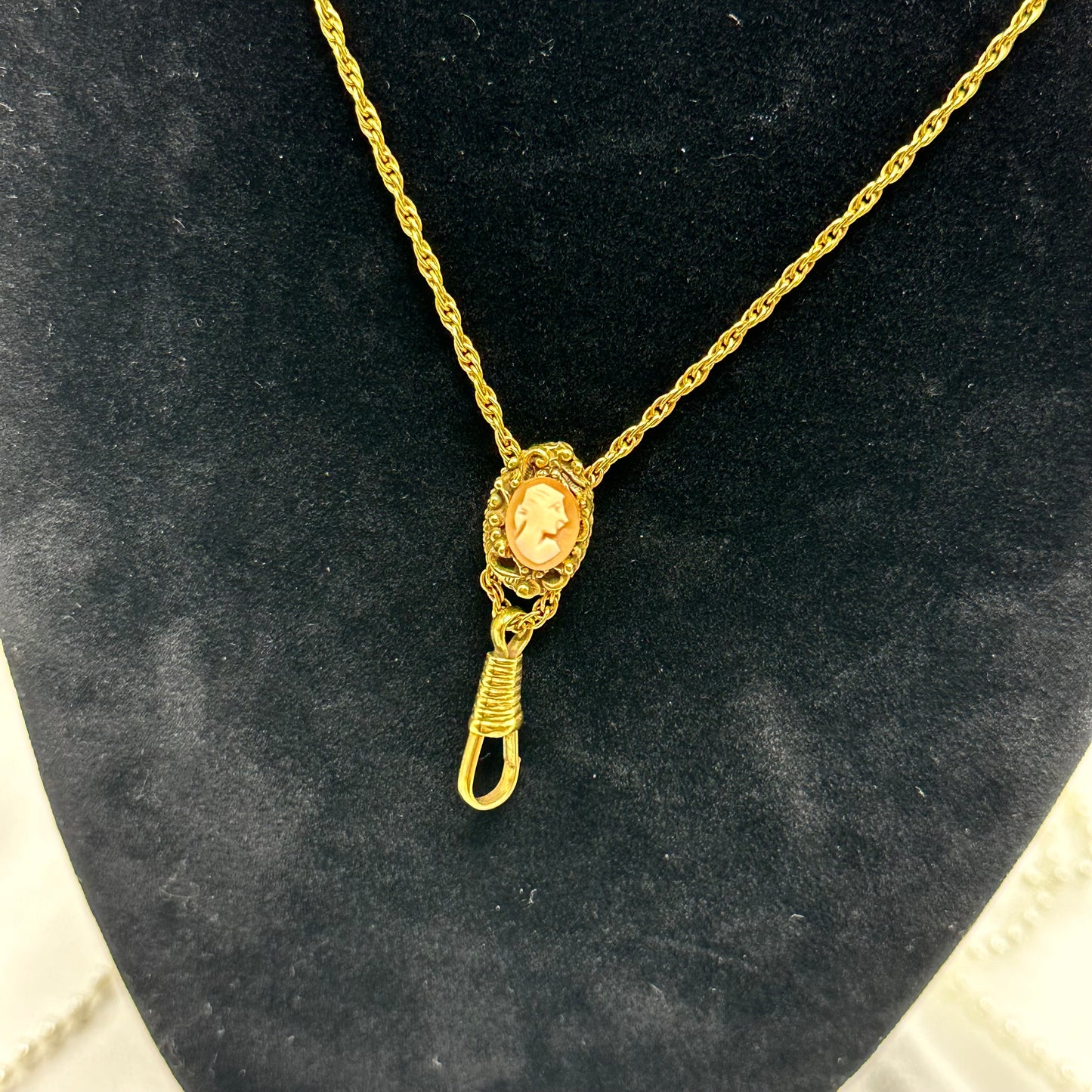 Vintage gold tone lariat necklace with cameo slide