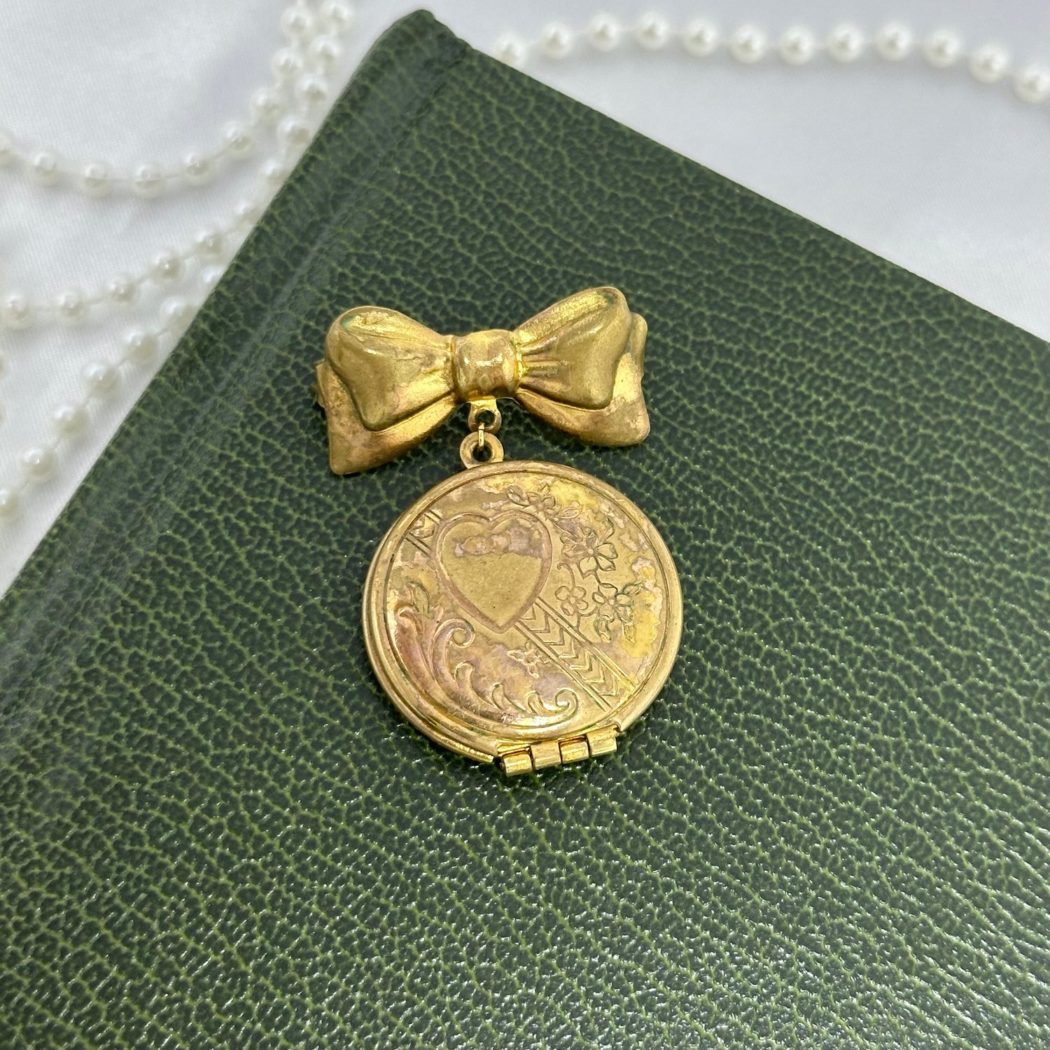 Brooches and Pins