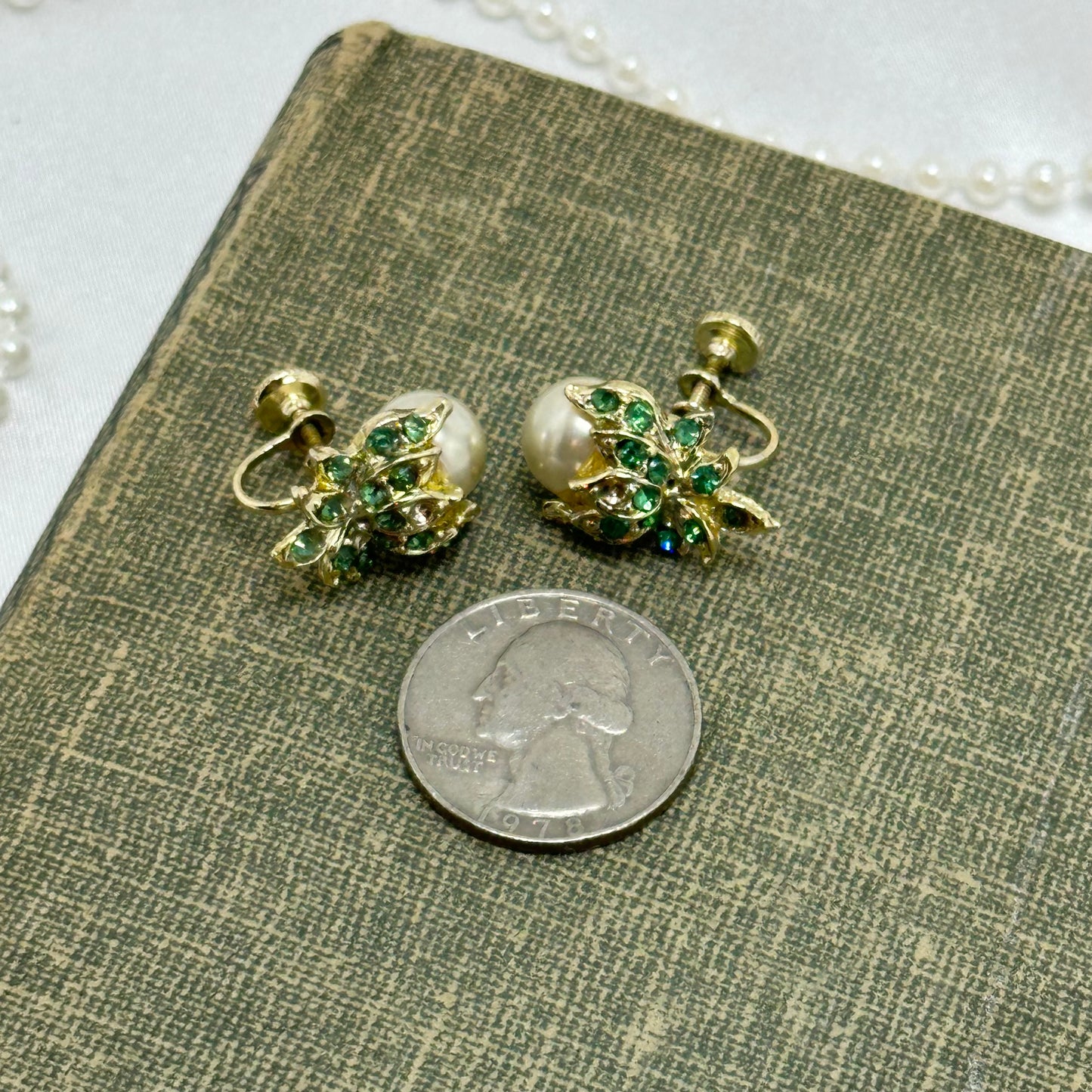 Vintage Green Rhinestone and Pearl Earrings - Screw Backs