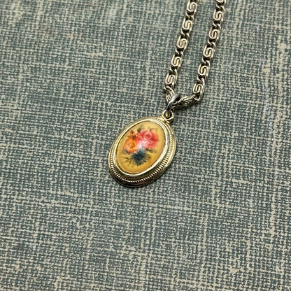 Vintage Flowers Pendant Necklace