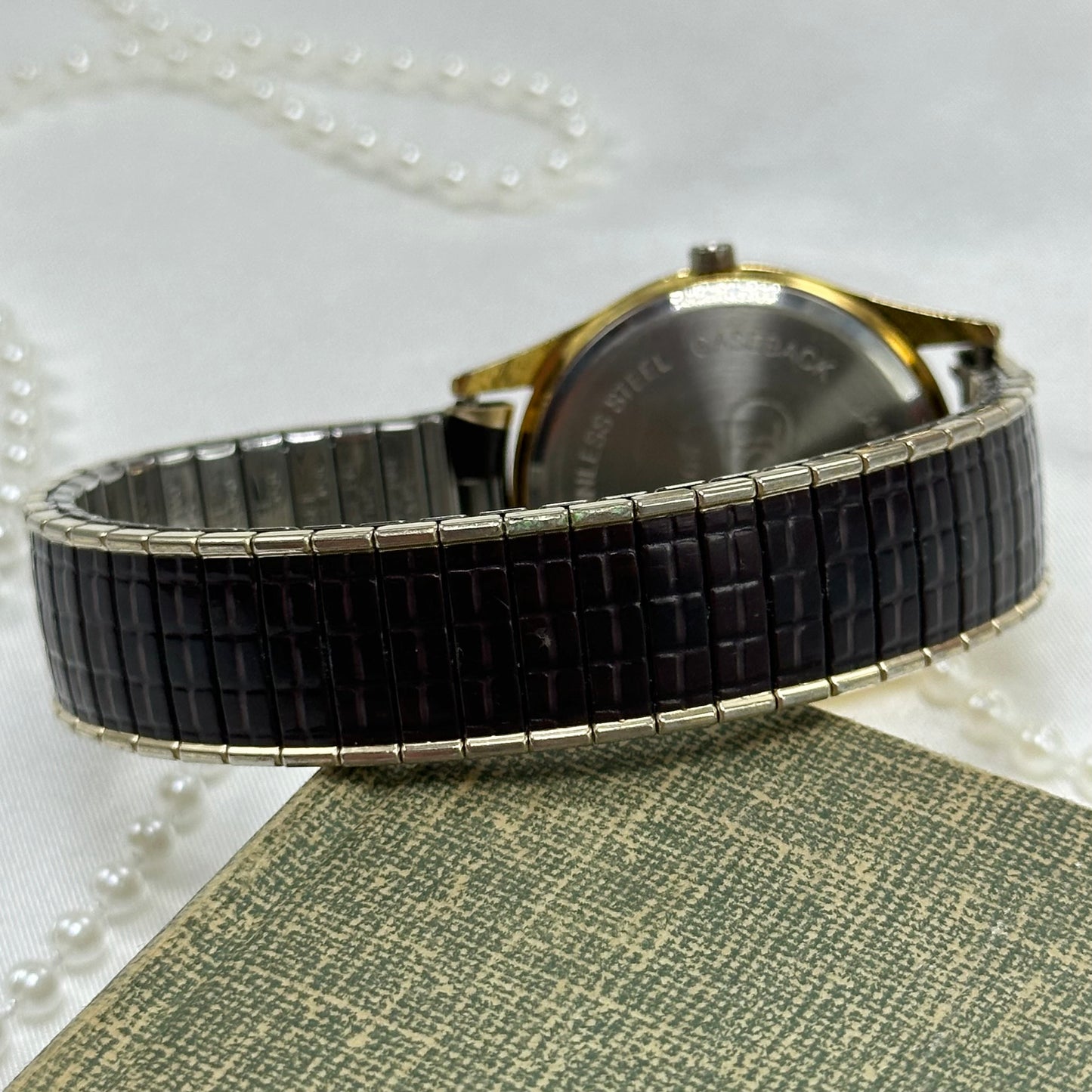 Vintage Tozai Round Dial Gold Watch