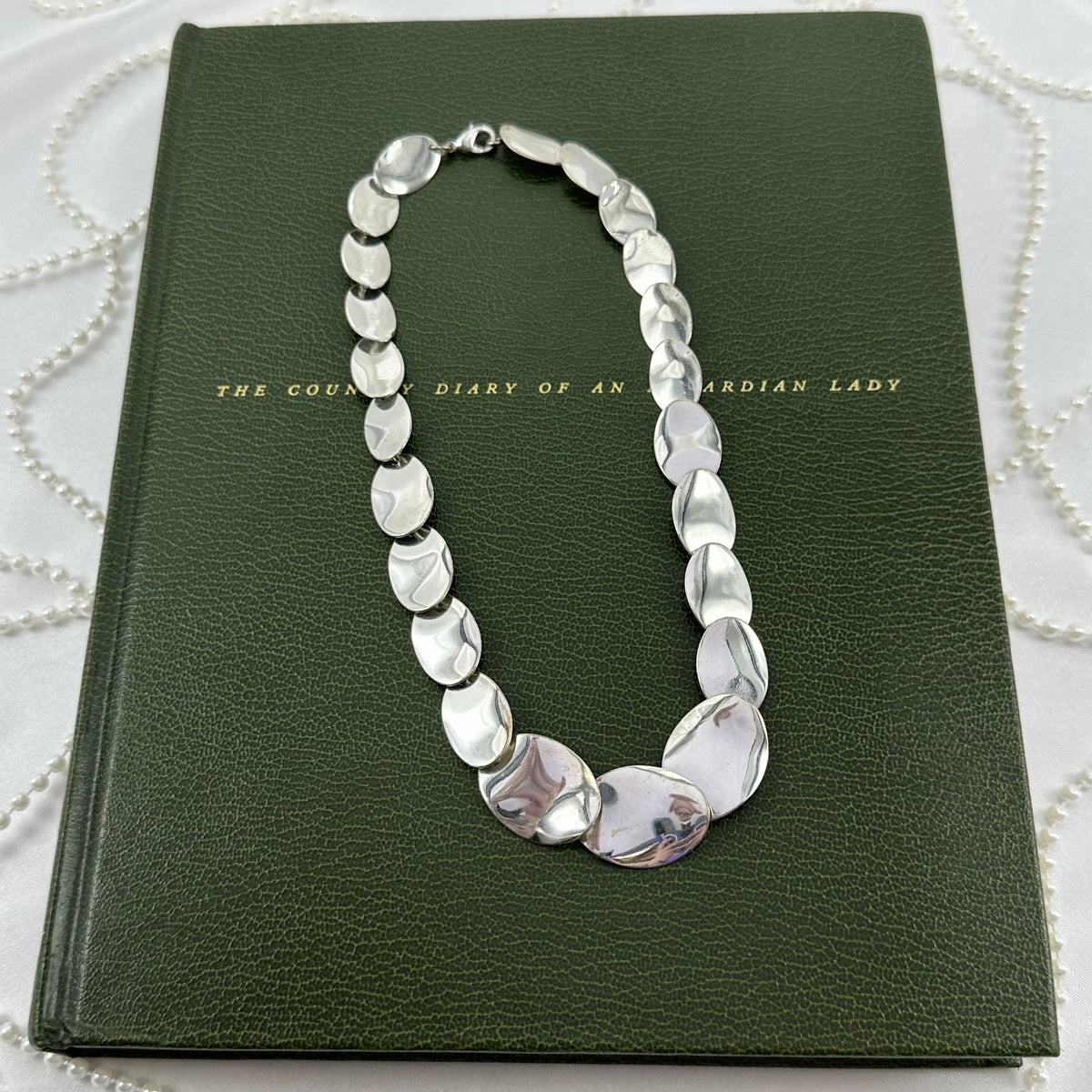 Vintage Avon Silver Oval Link Necklace