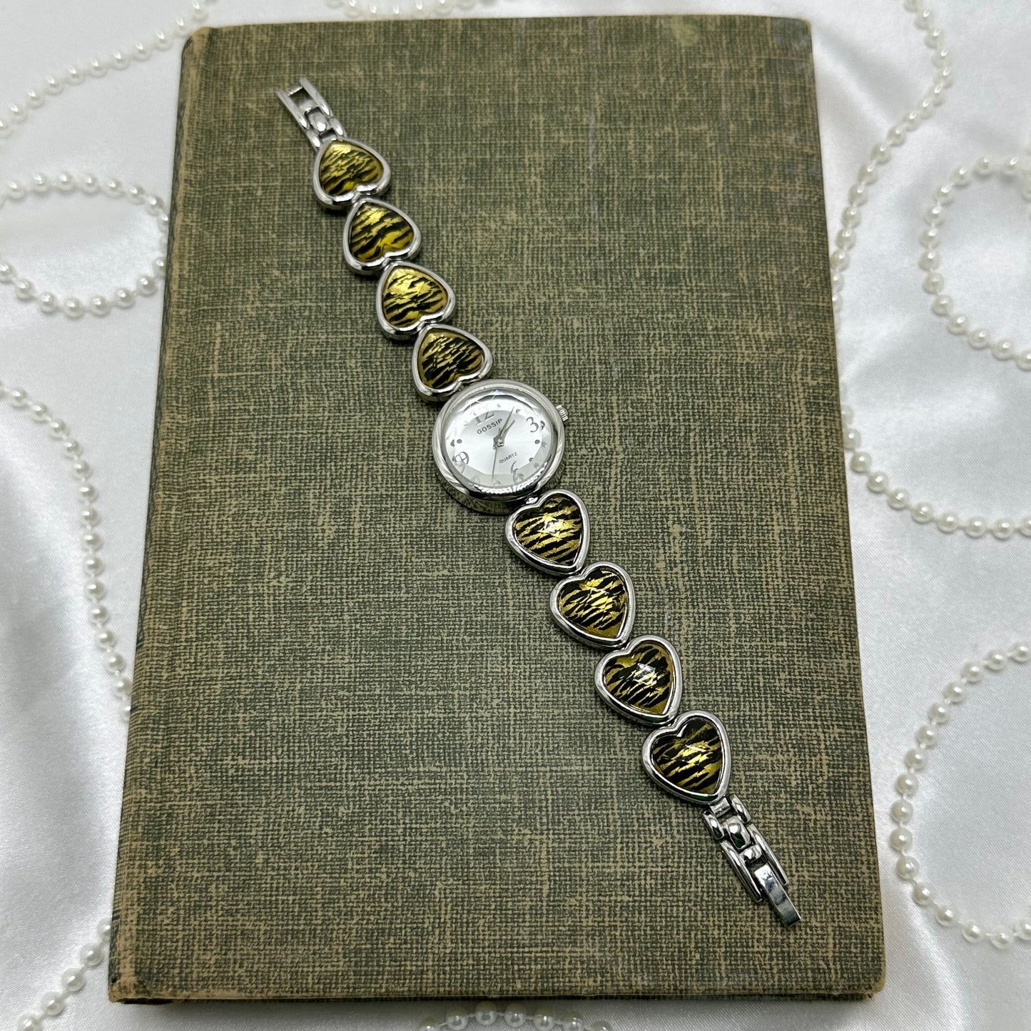 Silver Round Dial Watch with Tiger Heart Bracelet Band