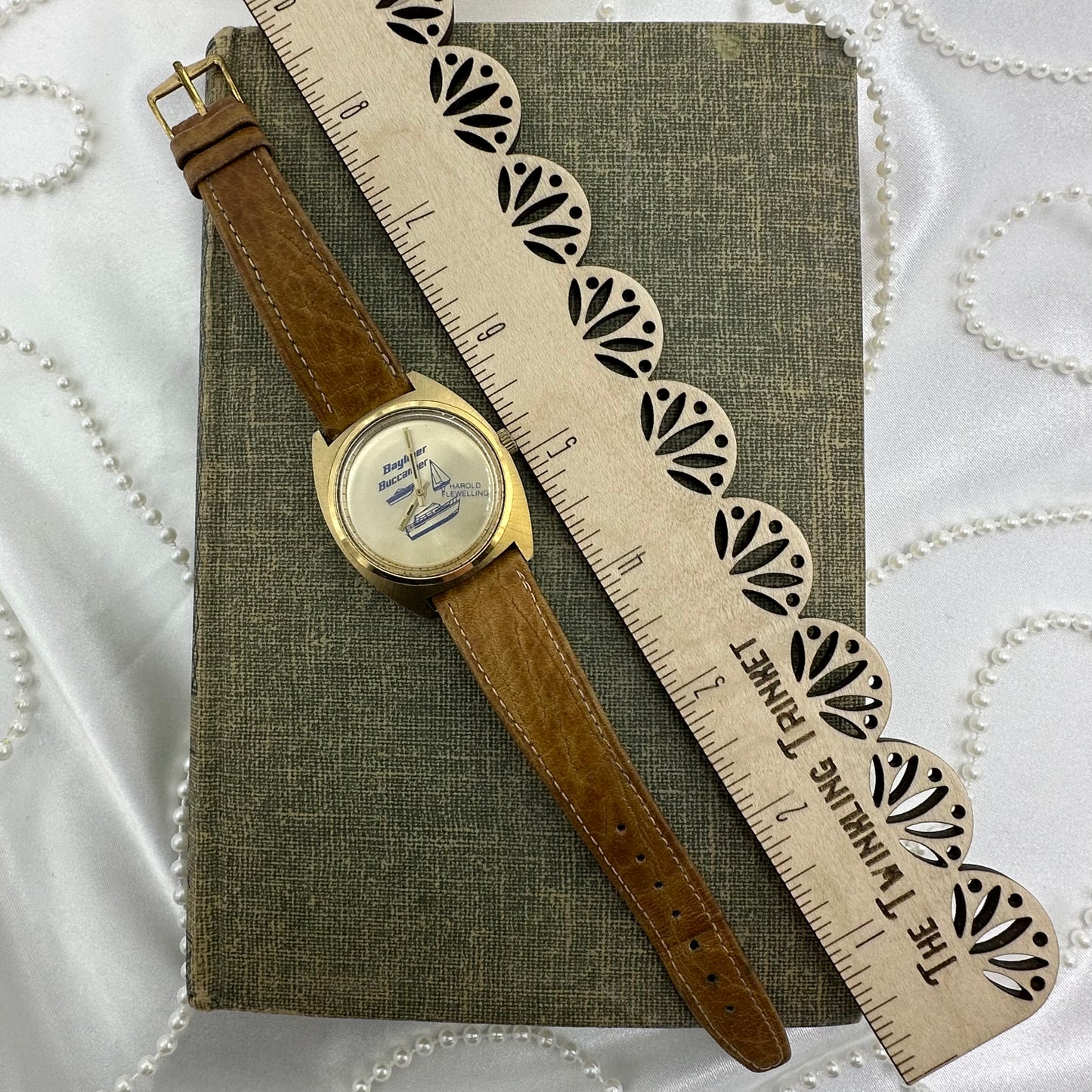 Vintage Gold Bayliner Buccaneer Sailboat Yacht Automatic Watch