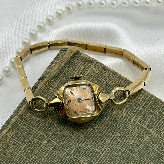 Vintage 1940's Helbros Wind Up Watch