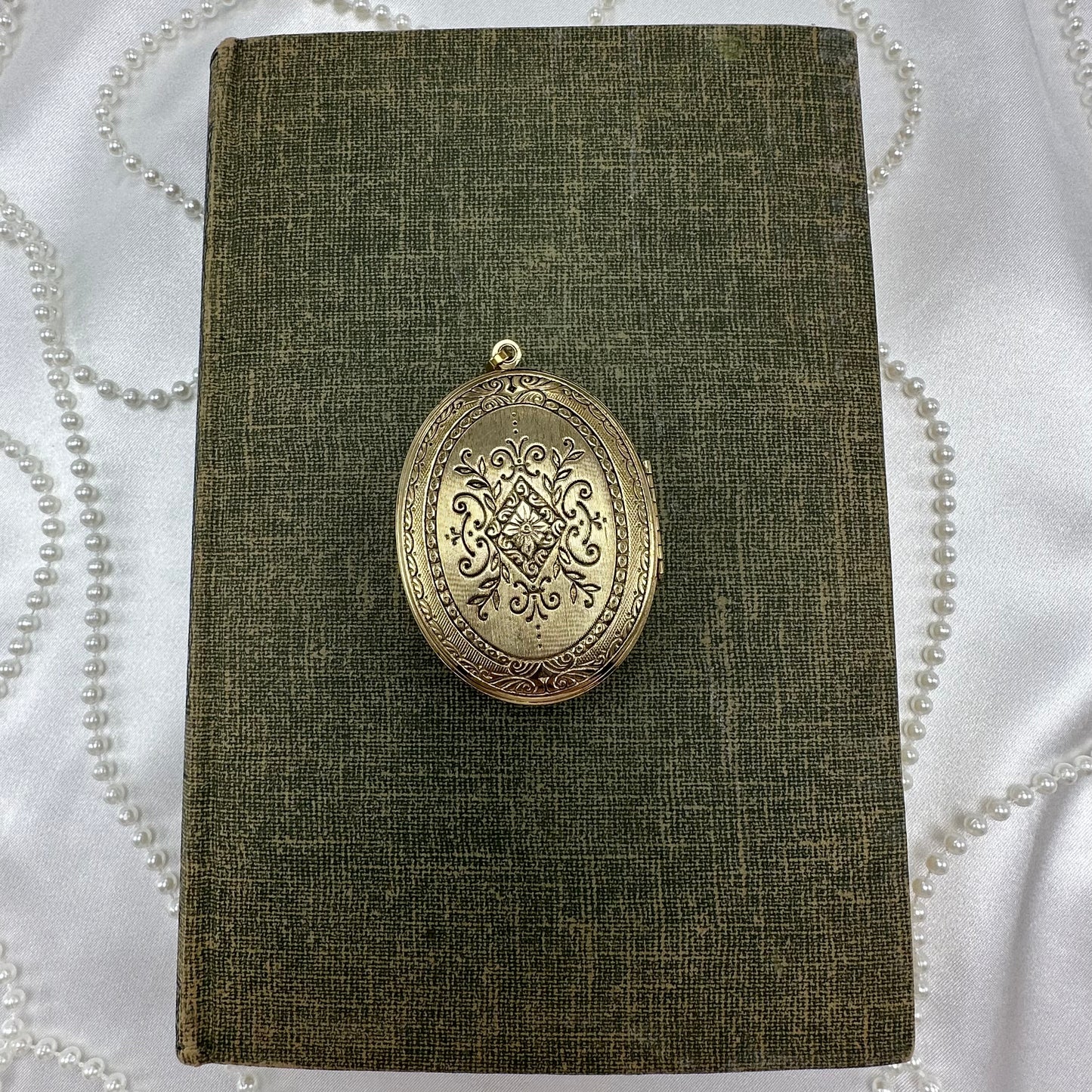 Oval Multicolor Stone Photo Locket
