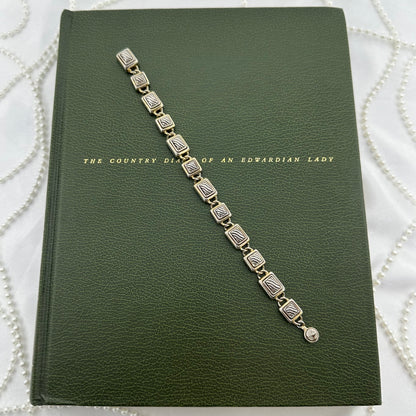 Two-Tone Geometric Bracelet with Magnetic Clasp