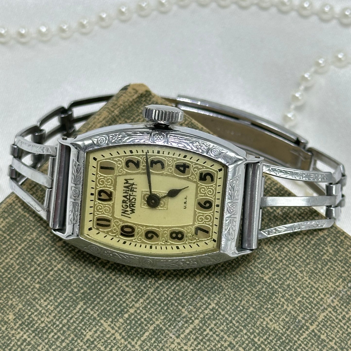 Antique 1930's Art Deco Ingraham Wrist-Fit Wind Up Watch