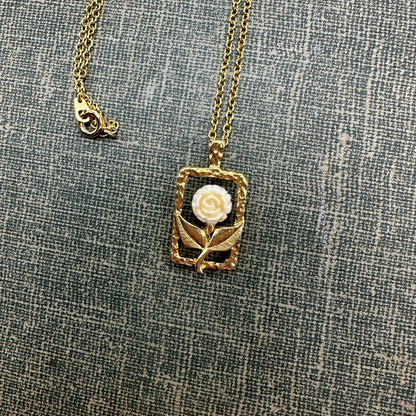 Vintage White Rose Necklace