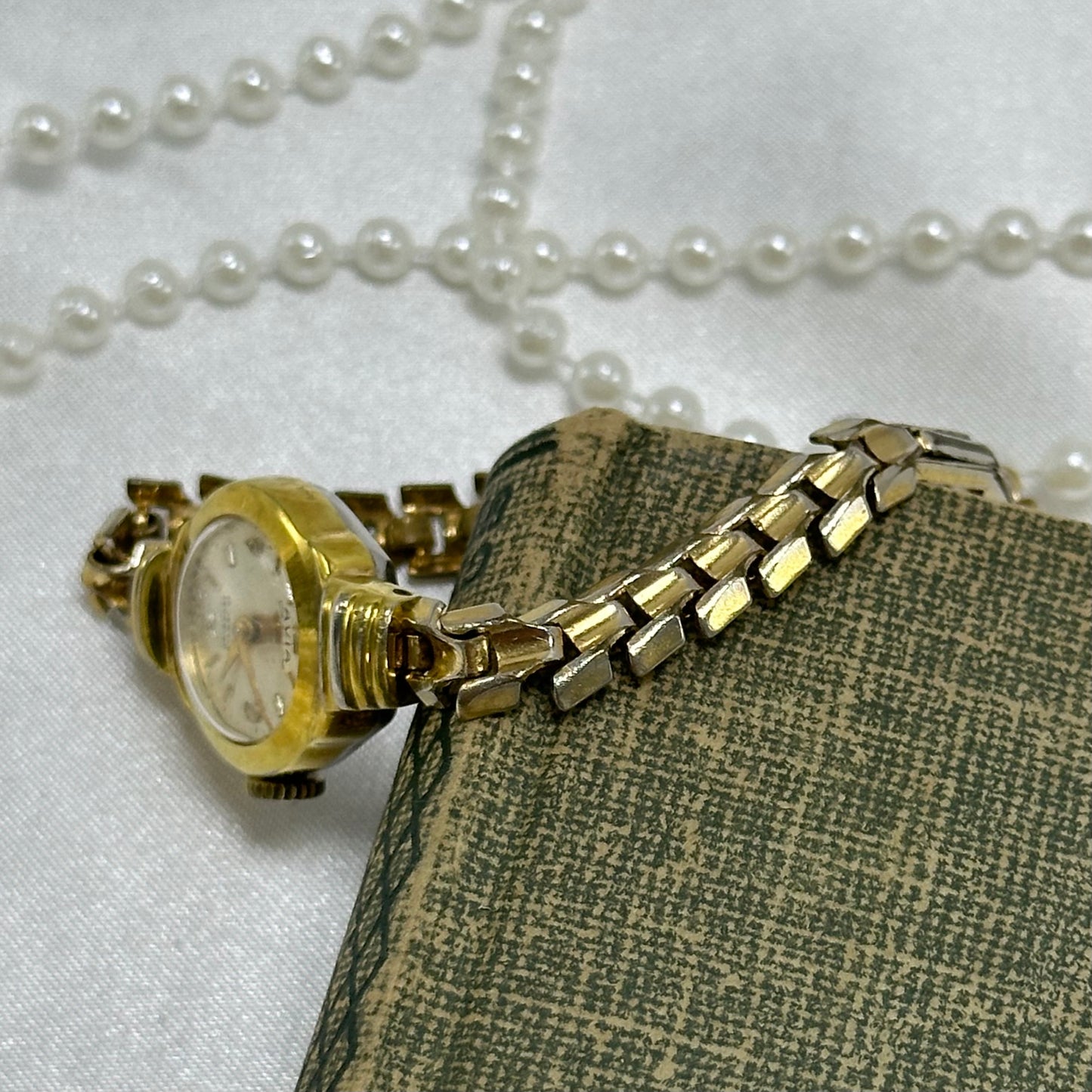 Dainty Vintage Gold Wind-Up AVIA Watch