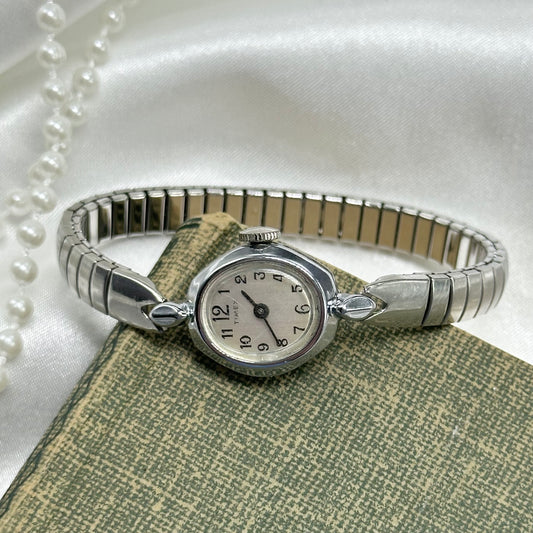 Vintage Silver Timex Round Dial Wind-Up Watch