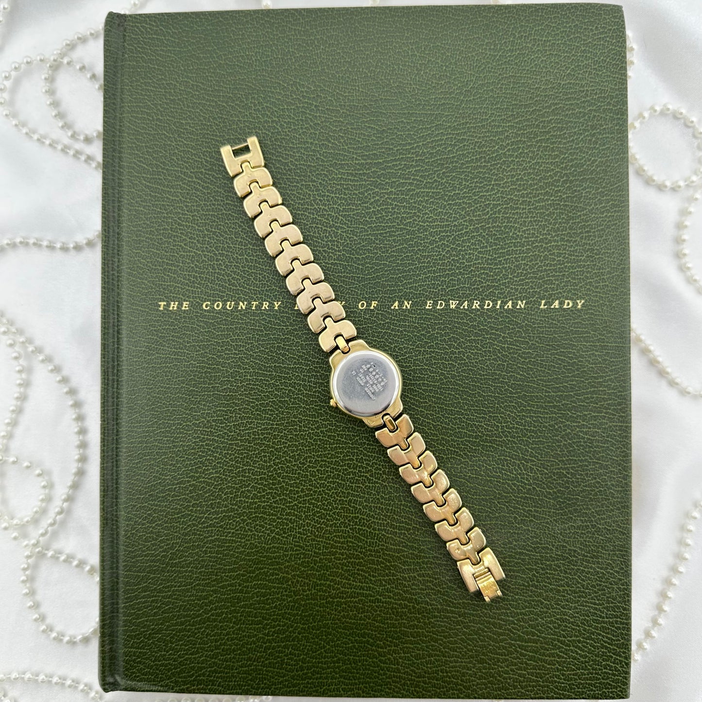 Vintage Gold Citizen Watch with Round Detailed Dial