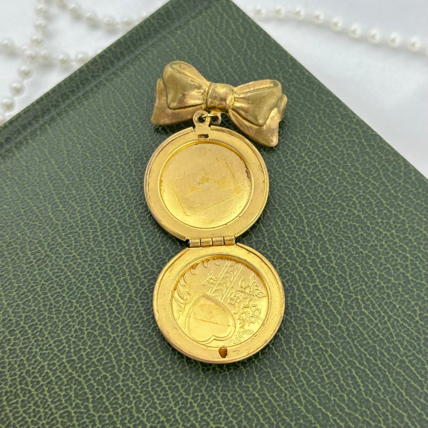 Vintage Gold Heart and Bow Round Locket Pin