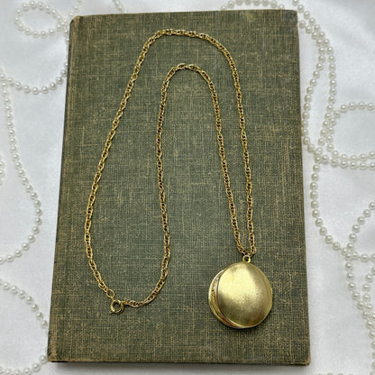 Vintage Floral Filigree Round Locket Necklace