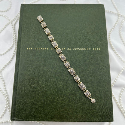 Two-Tone Geometric Bracelet with Magnetic Clasp