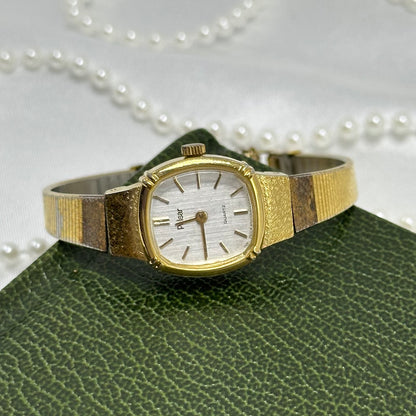 Dainty Gold Vintage Pulsar Watch