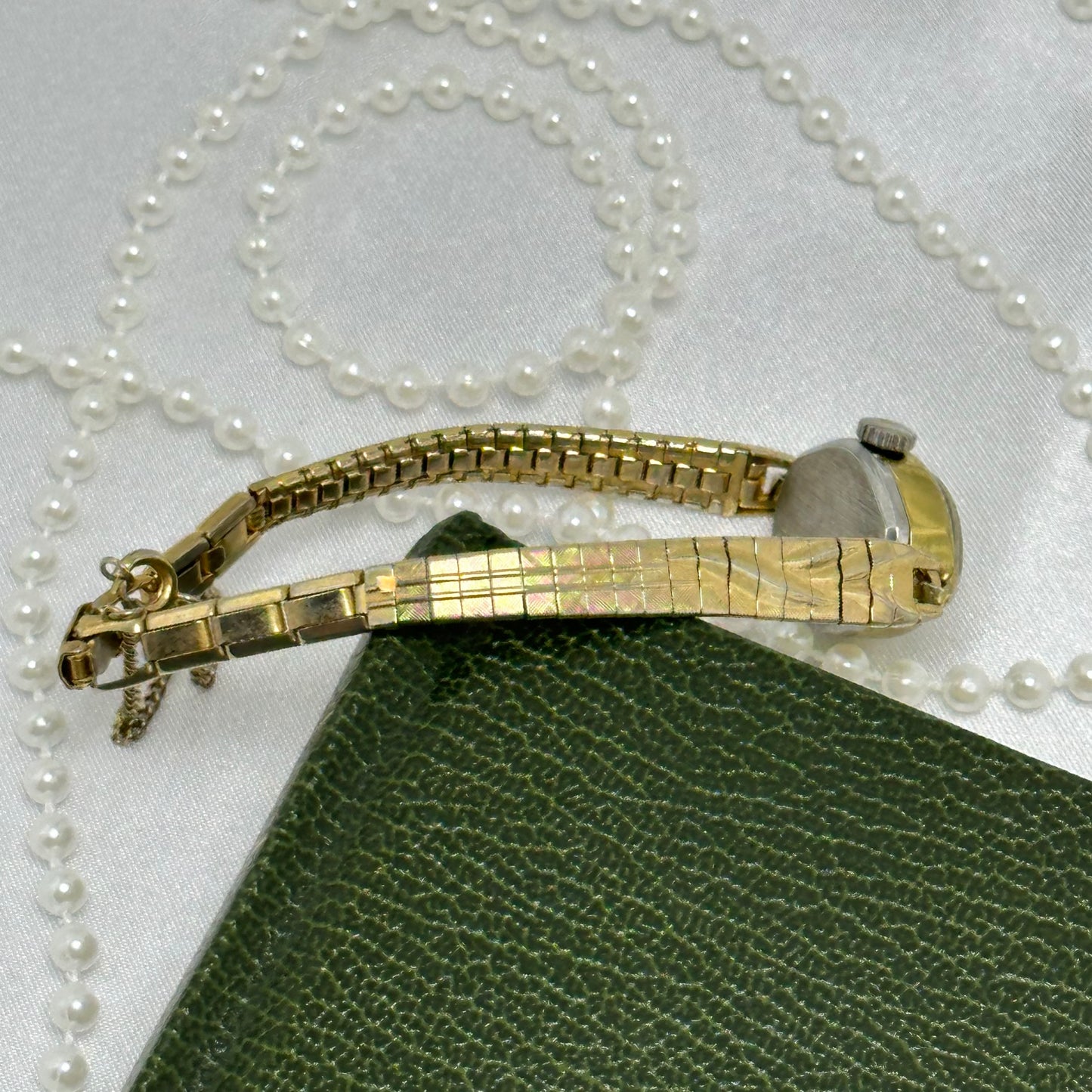 Dainty Gold Vintage Geneva Wind-Up Cocktail Watch with Textured Band