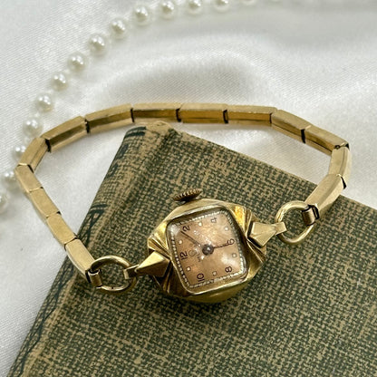 Vintage 1940's Helbros Wind Up Watch