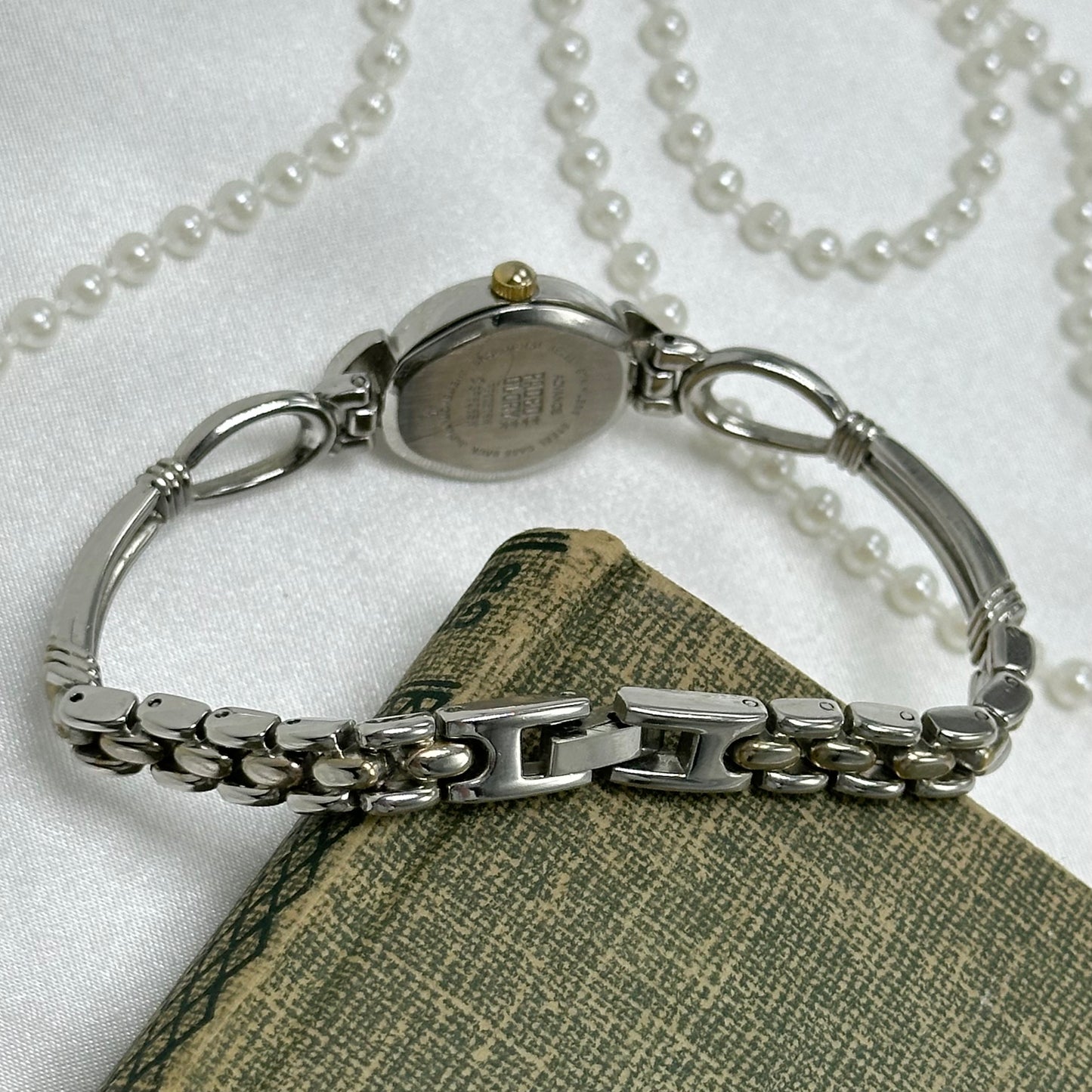 Dainty Two-Tone Oval Dial Heart Watch