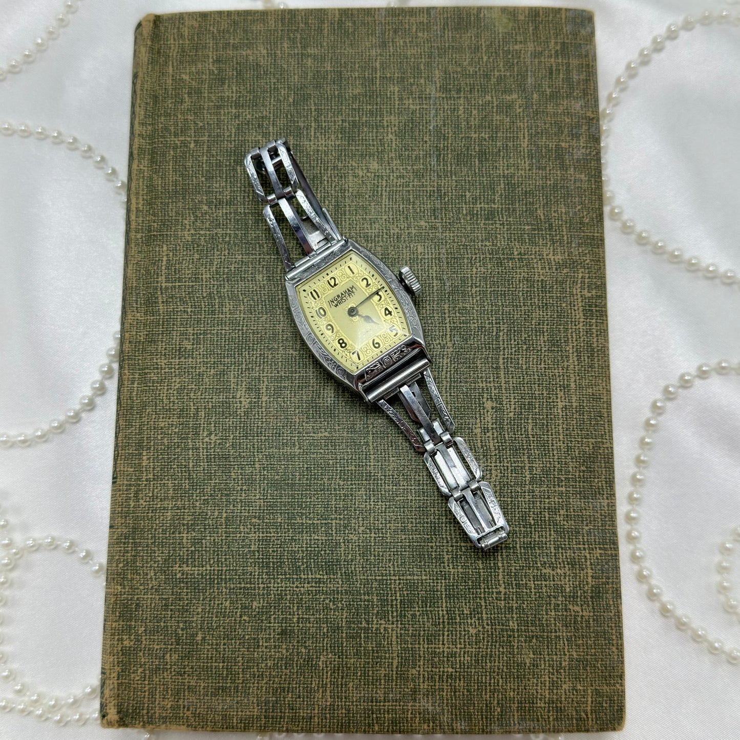Antique 1930's Art Deco Ingraham Wrist-Fit Wind Up Watch
