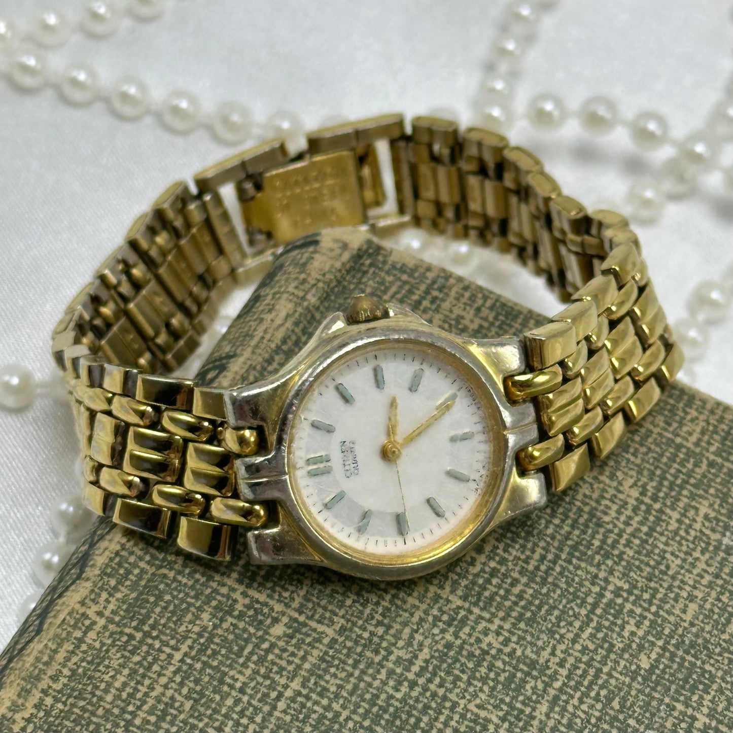 Vintage Gold Round Dial Citizen Watch
