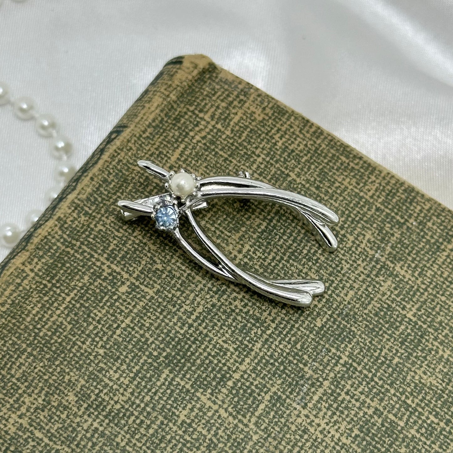 Silver Blue Stone and Pearl Wishbone Brooch