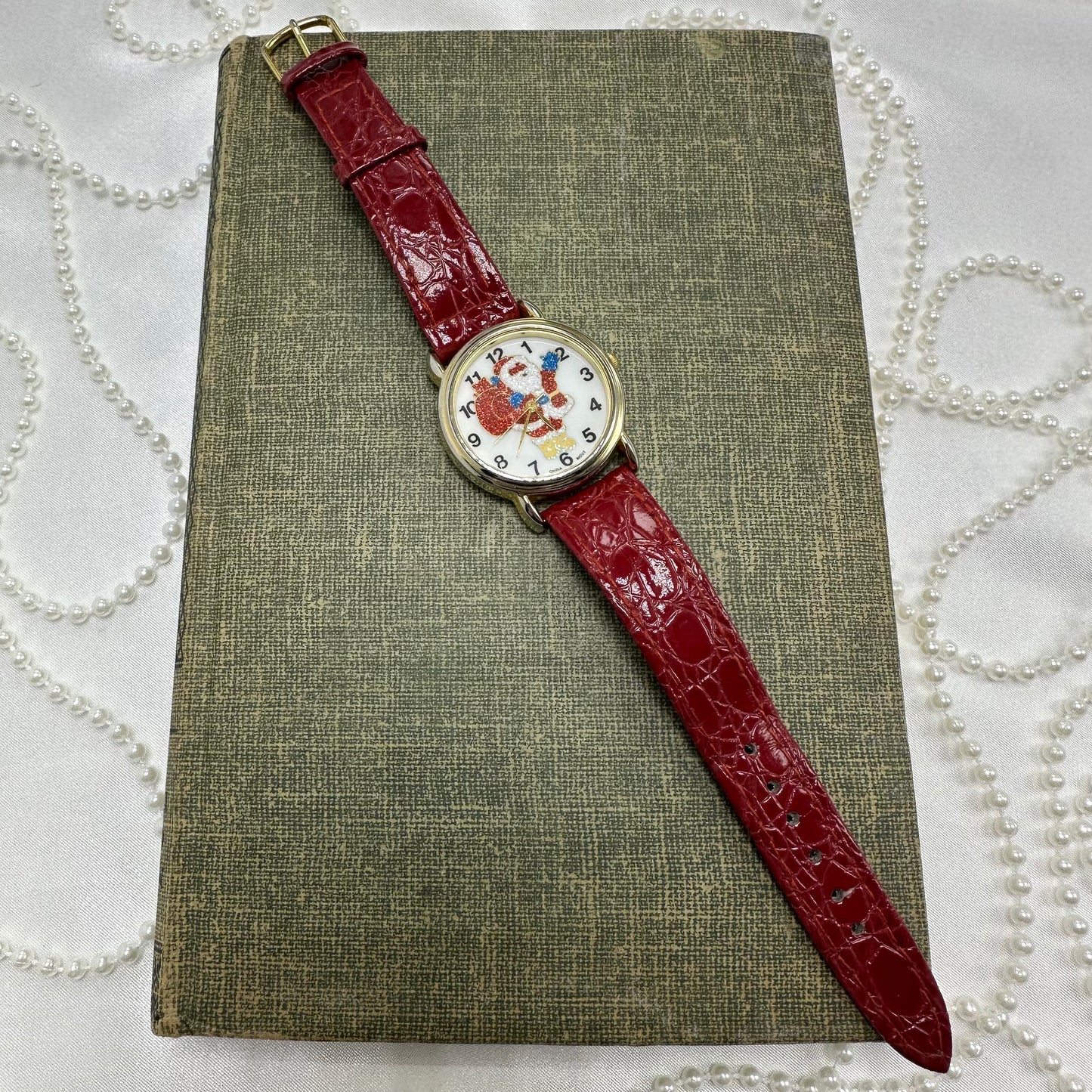 Vintage Glitter Dial Santa Watch