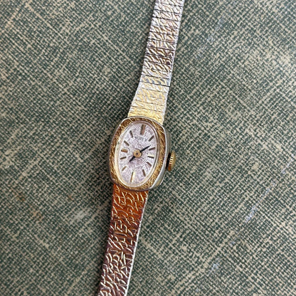 Elegant Gold Vintage Wind-Up Timex Watch
