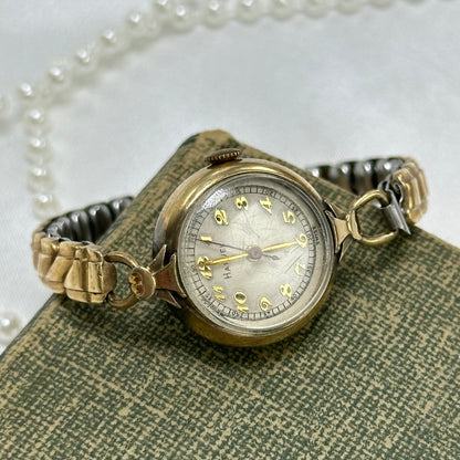 Vintage 1940's Gold Round Dial Harvel Wind-Up Watch