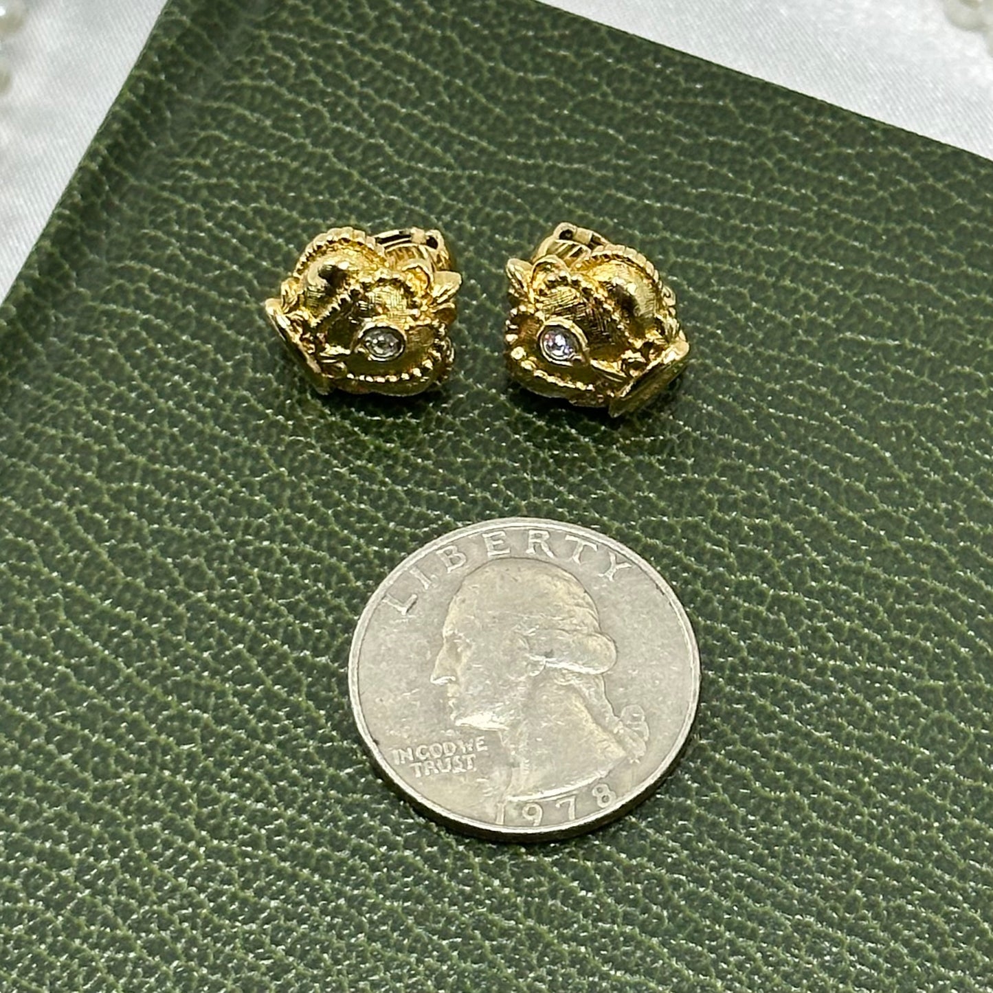 1980's Vintage Avon Gold Regal Crown Clip On Earrings