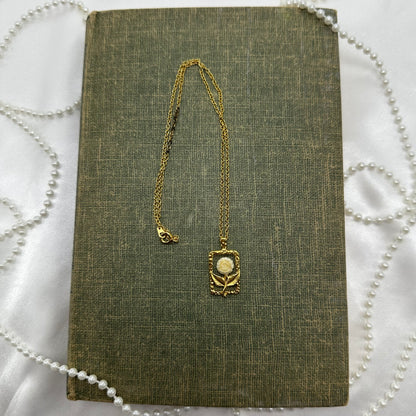 Vintage White Rose Necklace