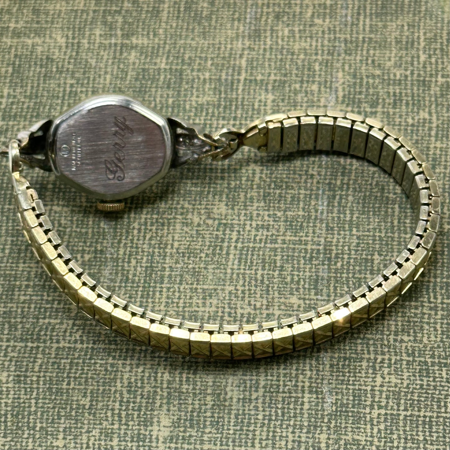 Vintage Gold Diamanté Wind-Up Watch