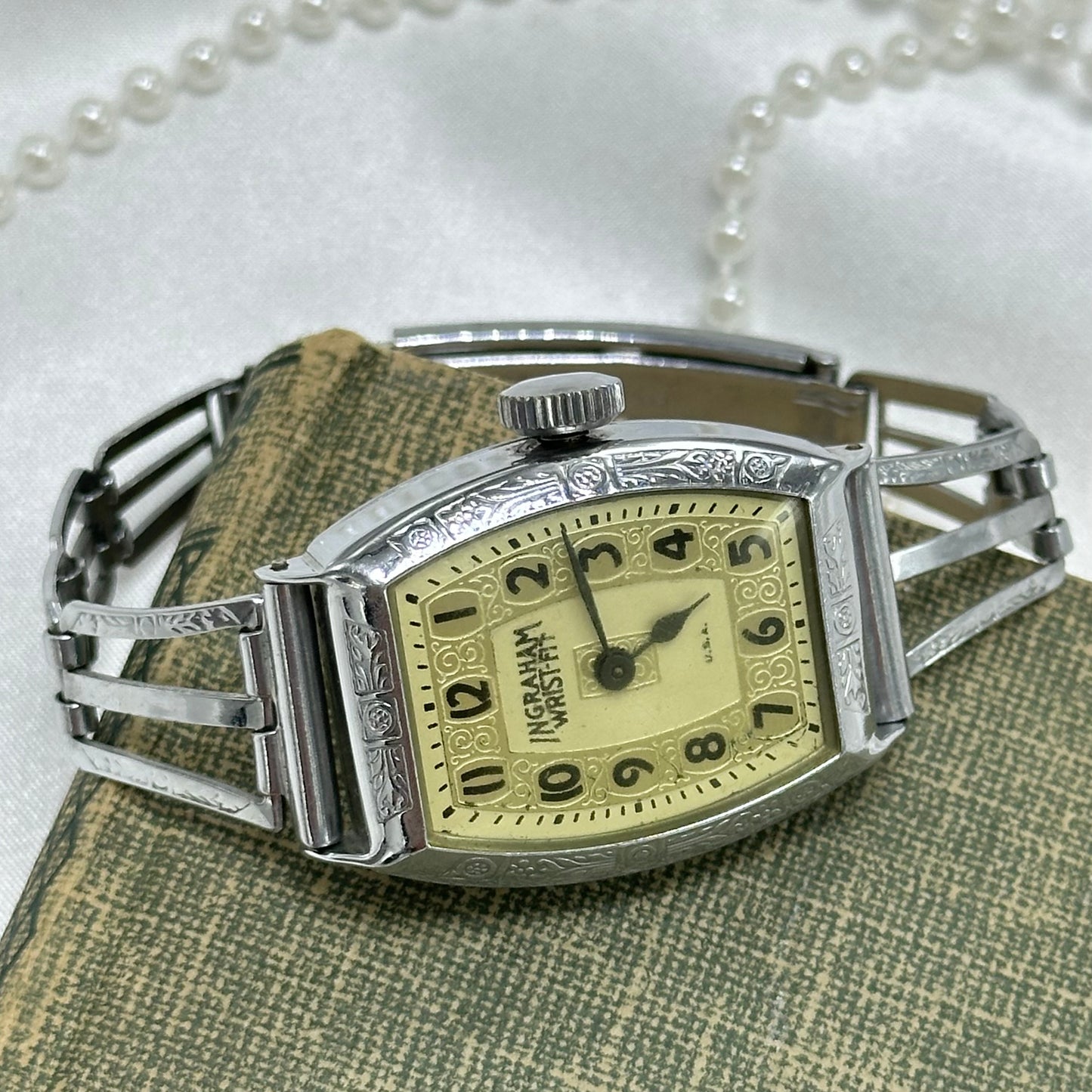 Antique 1930's Art Deco Ingraham Wrist-Fit Wind Up Watch