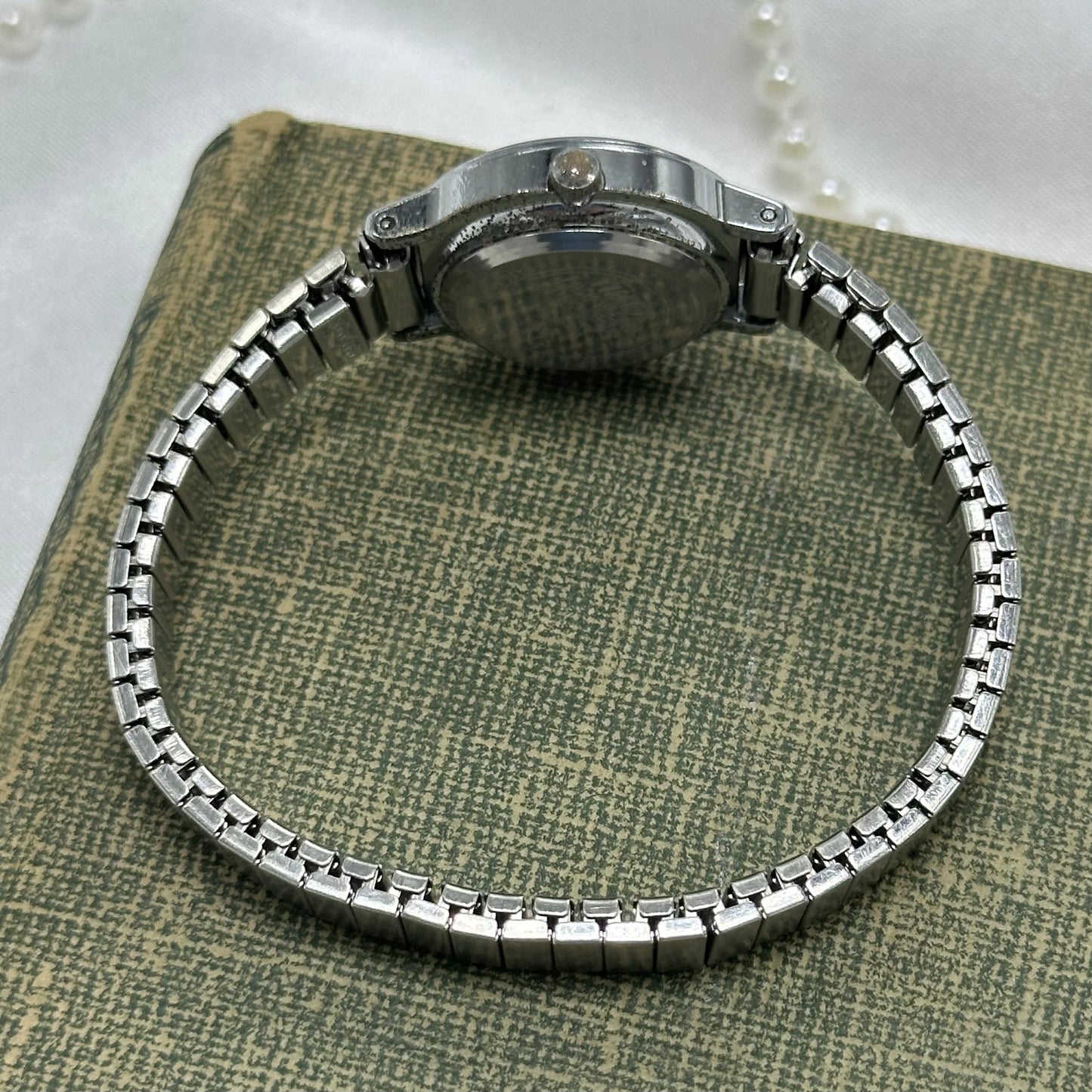 Vintage Round Dial Silver Timex Watch