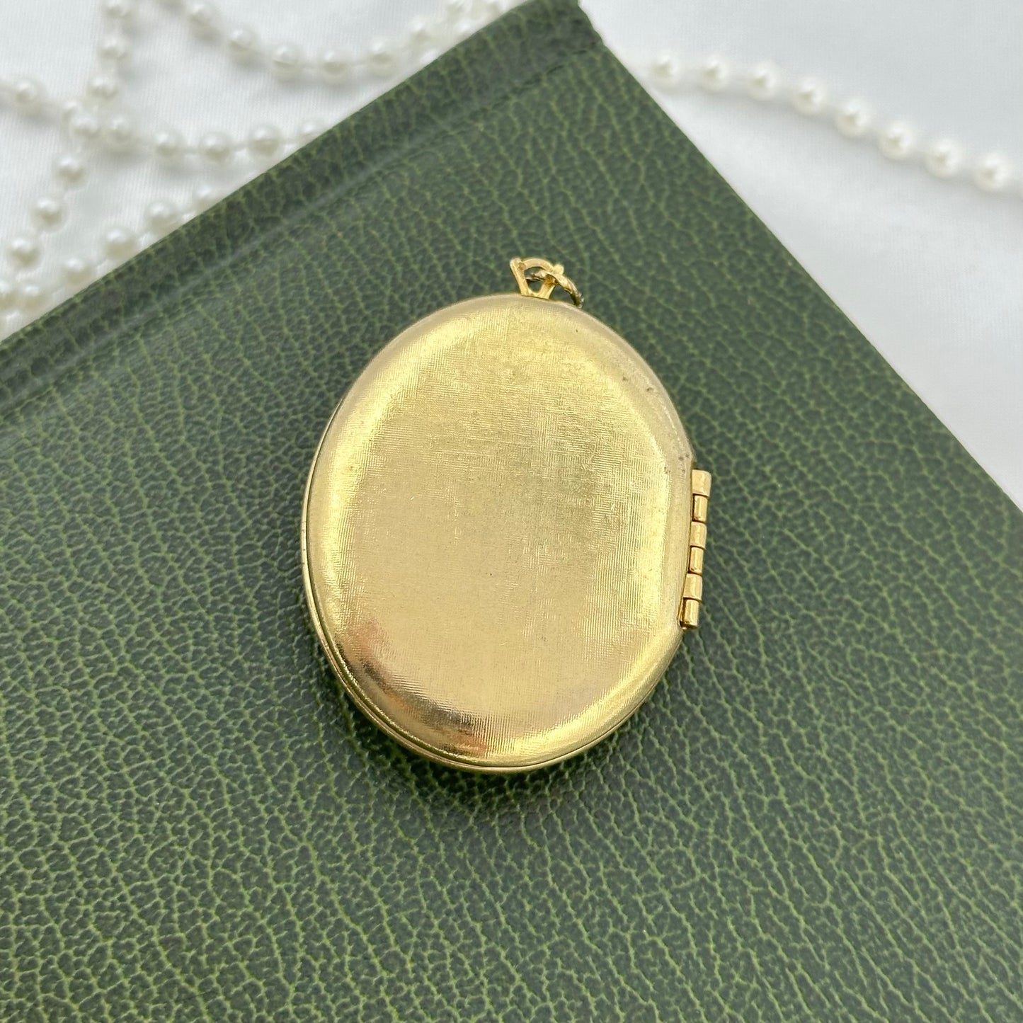 Vintage Large Gold Avon Flower Oval Locket