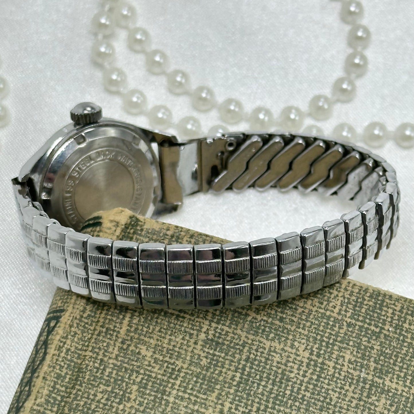 1950's Two-Tone Evans De Luxe Wind-Up Watch
