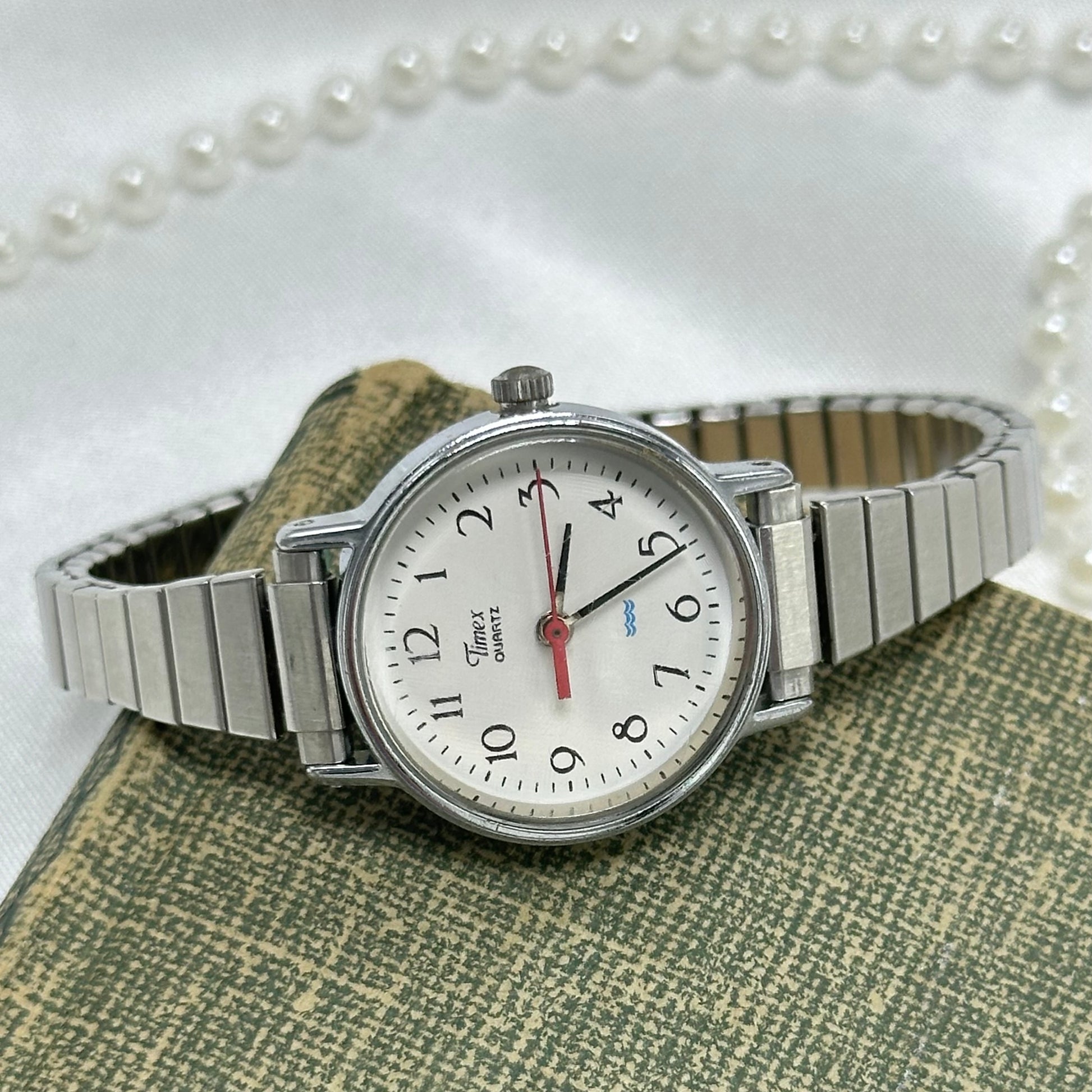 Vintage Round Dial Silver Timex Watch